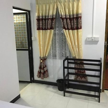 Trinco Relax Hut Hotel Trincomalee Bagian luar foto